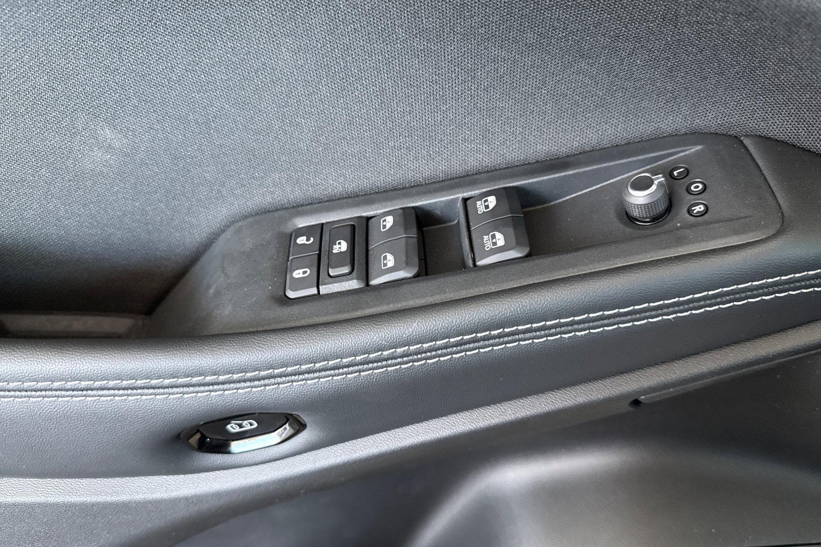 New 2026 Jeep Cherokee Laredo image 11