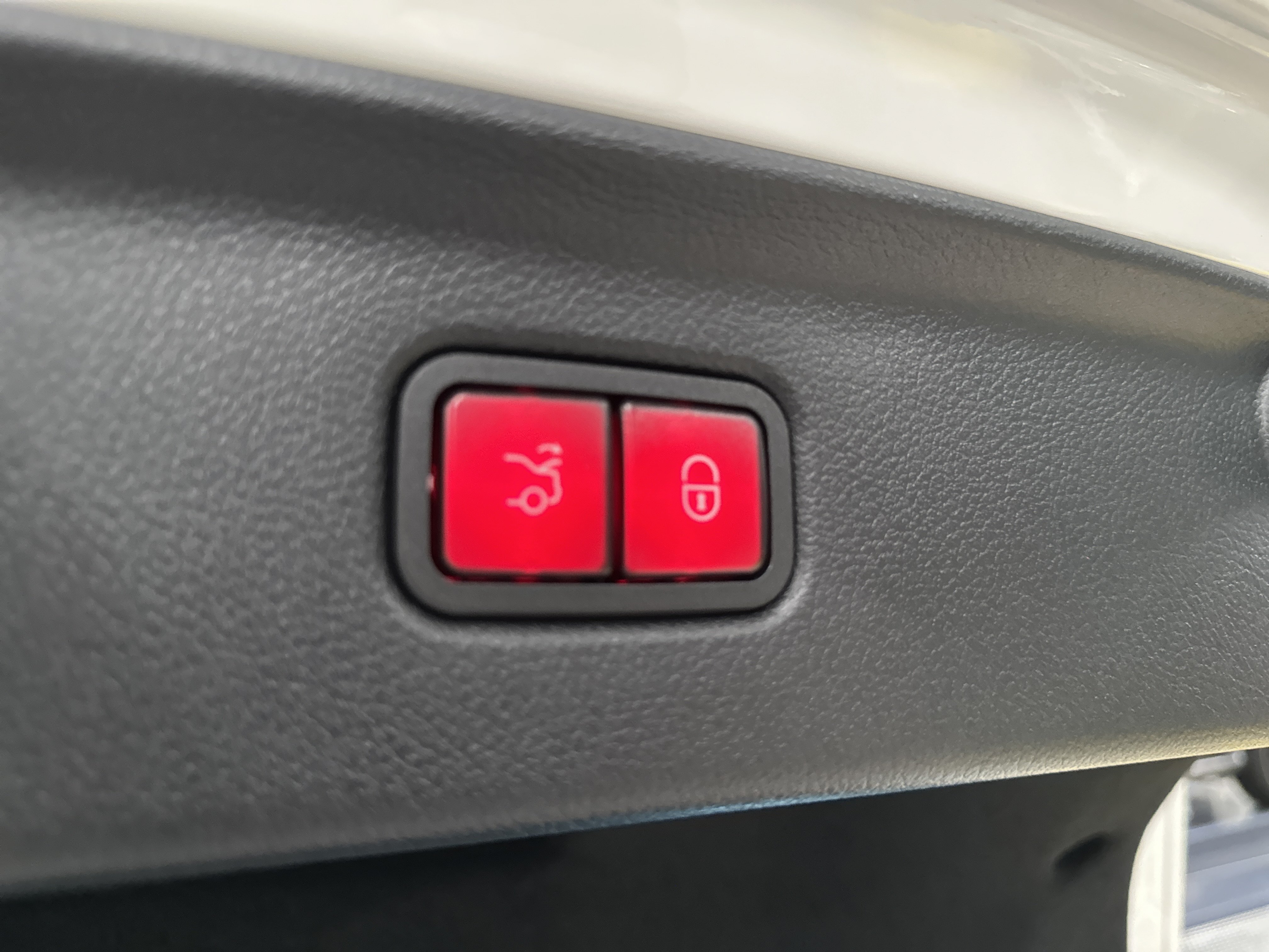 Certified 2023 Mercedes-Benz S 500 4MATIC image 17