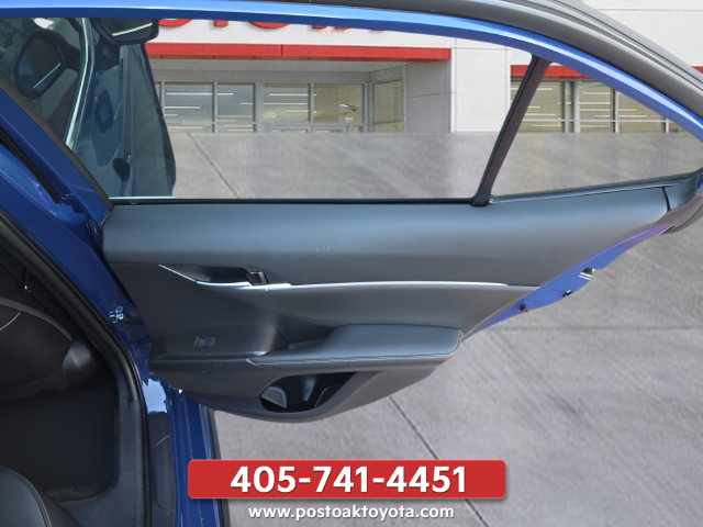 Used 2023 Toyota Camry XSE FWD image 28