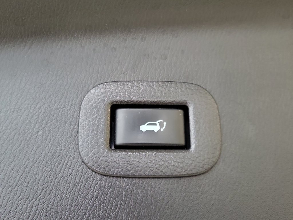 Used 2022 INFINITI QX80 Premium Select w/ All-Season Package RWD image 11