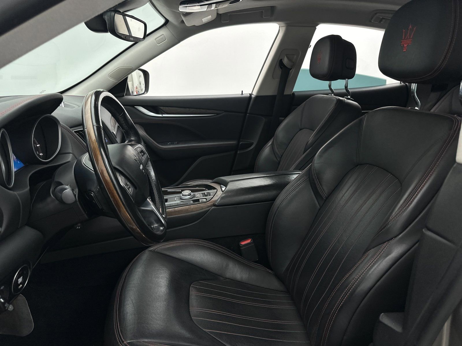 Used 2018 Maserati Levante GranLusso image 15