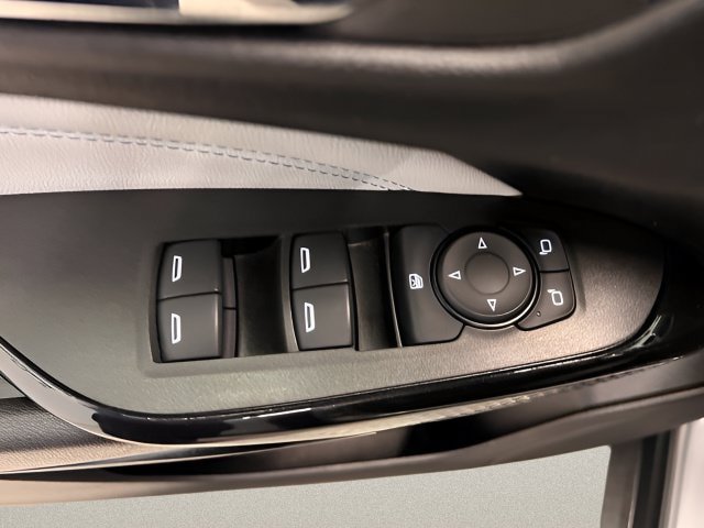 Used 2025 Chevrolet Trax LT w/ LT Convenience Package FWD image 13