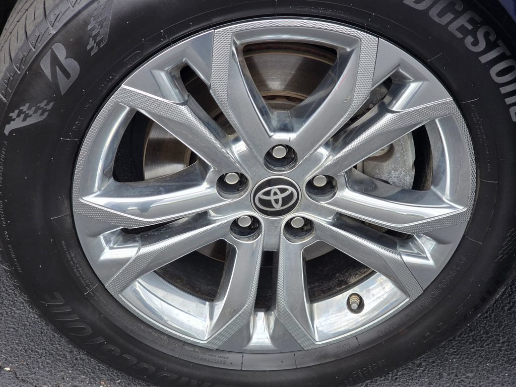 Used 2021 Toyota Sienna XSE w/ XSE Plus Package AWD/4WD image 10