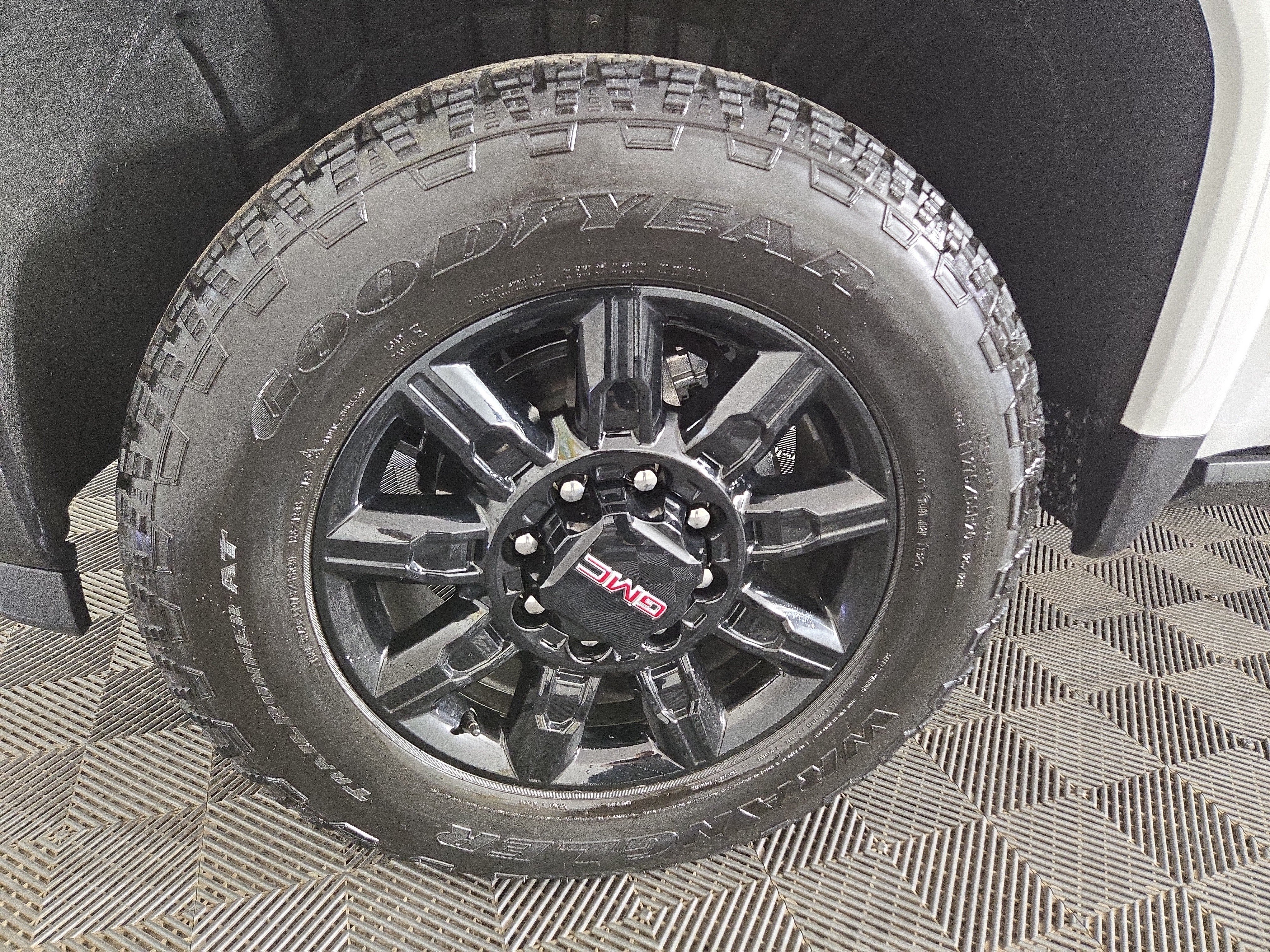 Used 2026 GMC Sierra 2500 AT4 w/ AT4 Premium Plus Package AWD/4WD image 34