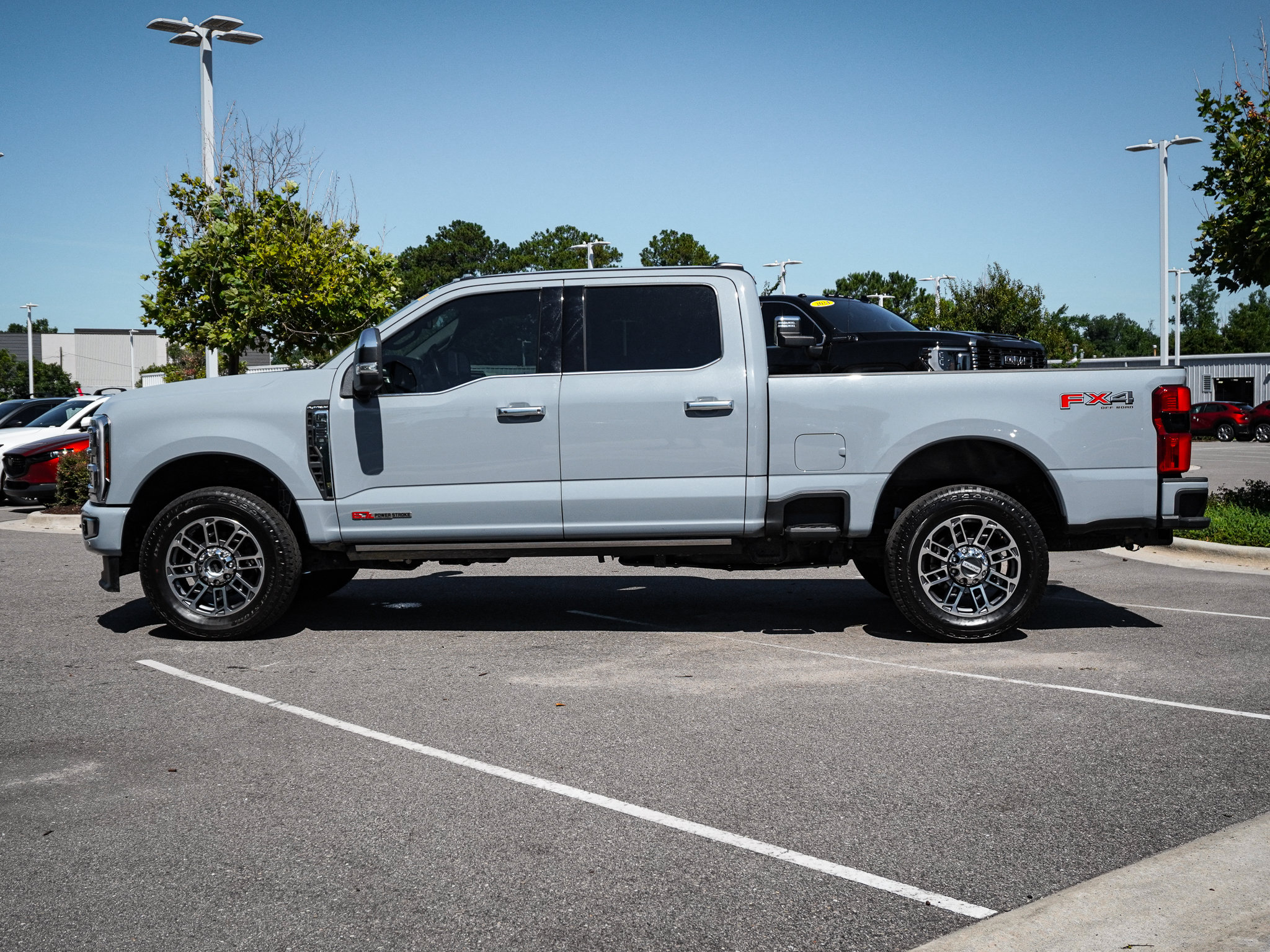 Used 2025 Ford F350 Platinum w/ Platinum Plus Package AWD/4WD image 6