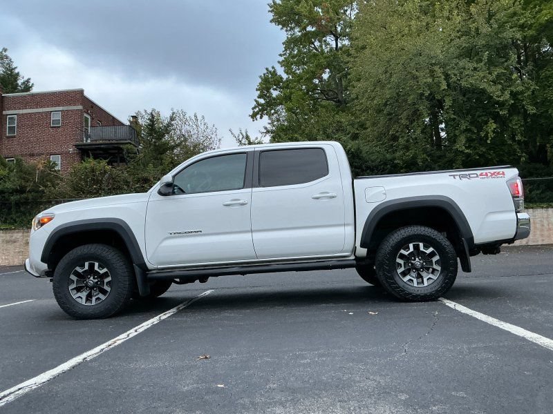 Used 2020 Toyota Tacoma TRD Off-Road AWD/4WD image 9