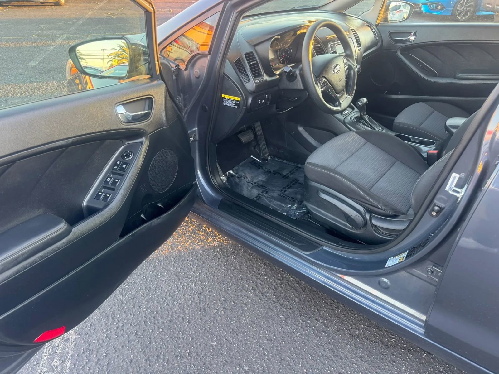 Used 2015 Kia Forte LX w/ Popular Package FWD image 19