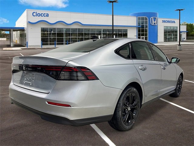 New 2025 Honda Accord SE image 6