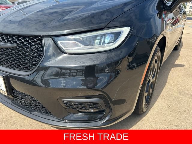 Used 2024 Chrysler Pacifica Premium FWD image 5