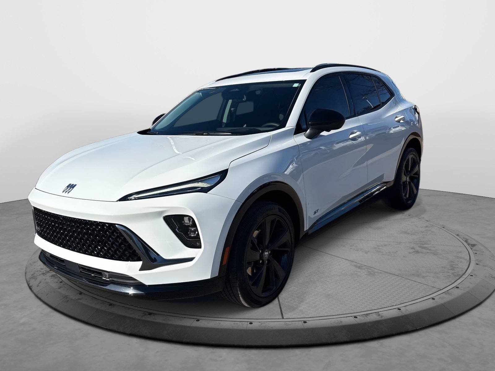 Used 2024 Buick Envision Sport Touring image 3