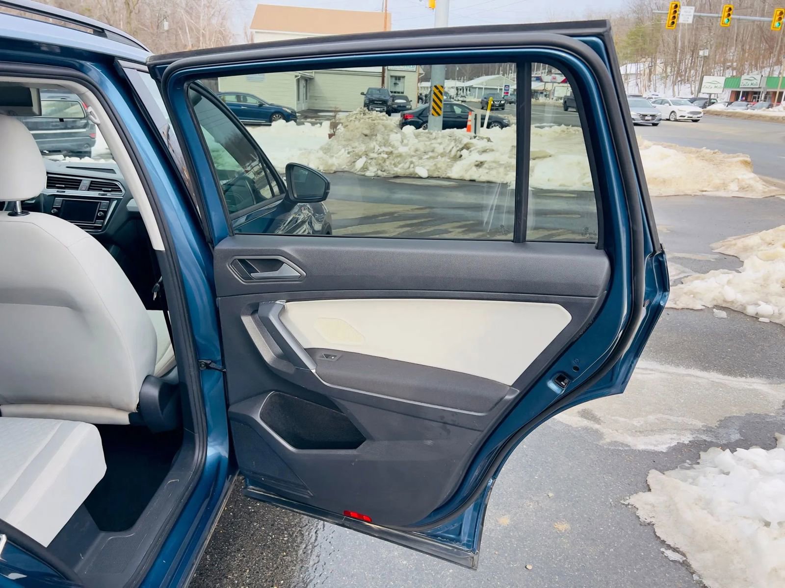 Used 2020 Volkswagen Tiguan S w/ 3rd Row Seat Package image 14