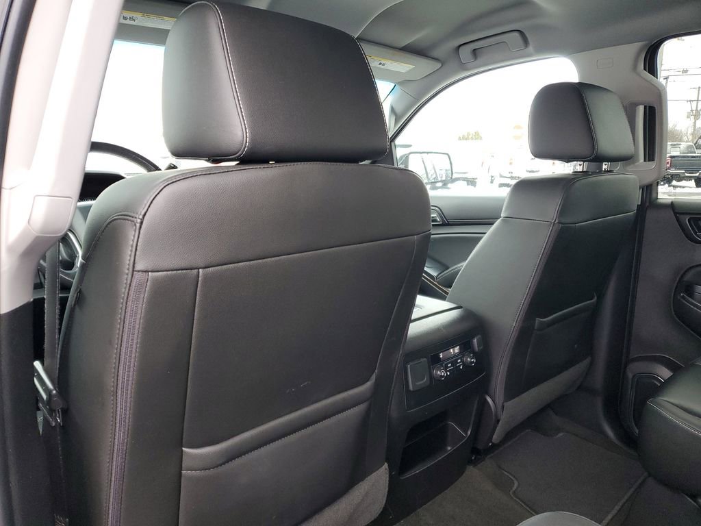 Used 2017 Chevrolet Suburban LT w/ LT Signature Package image 30