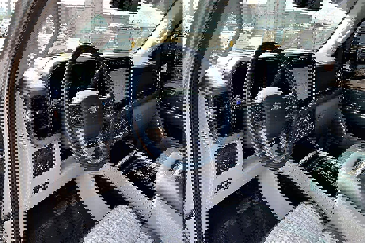 Used 2024 Ford F450 Limited image 21