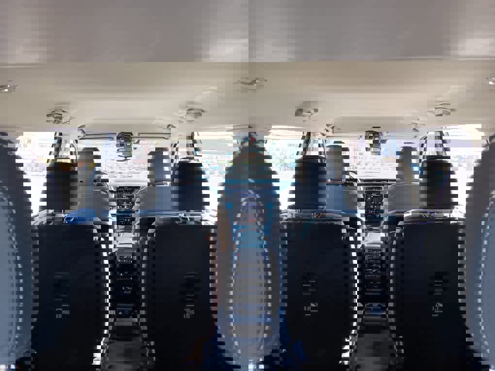 Used 2021 Jeep Grand Cherokee L Laredo w/ Luxury Tech Group I image 16