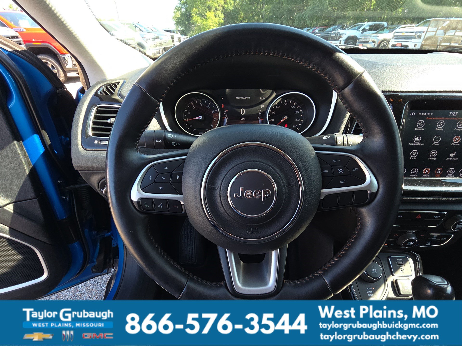 Used 2019 Jeep Compass Limited AWD/4WD image 17