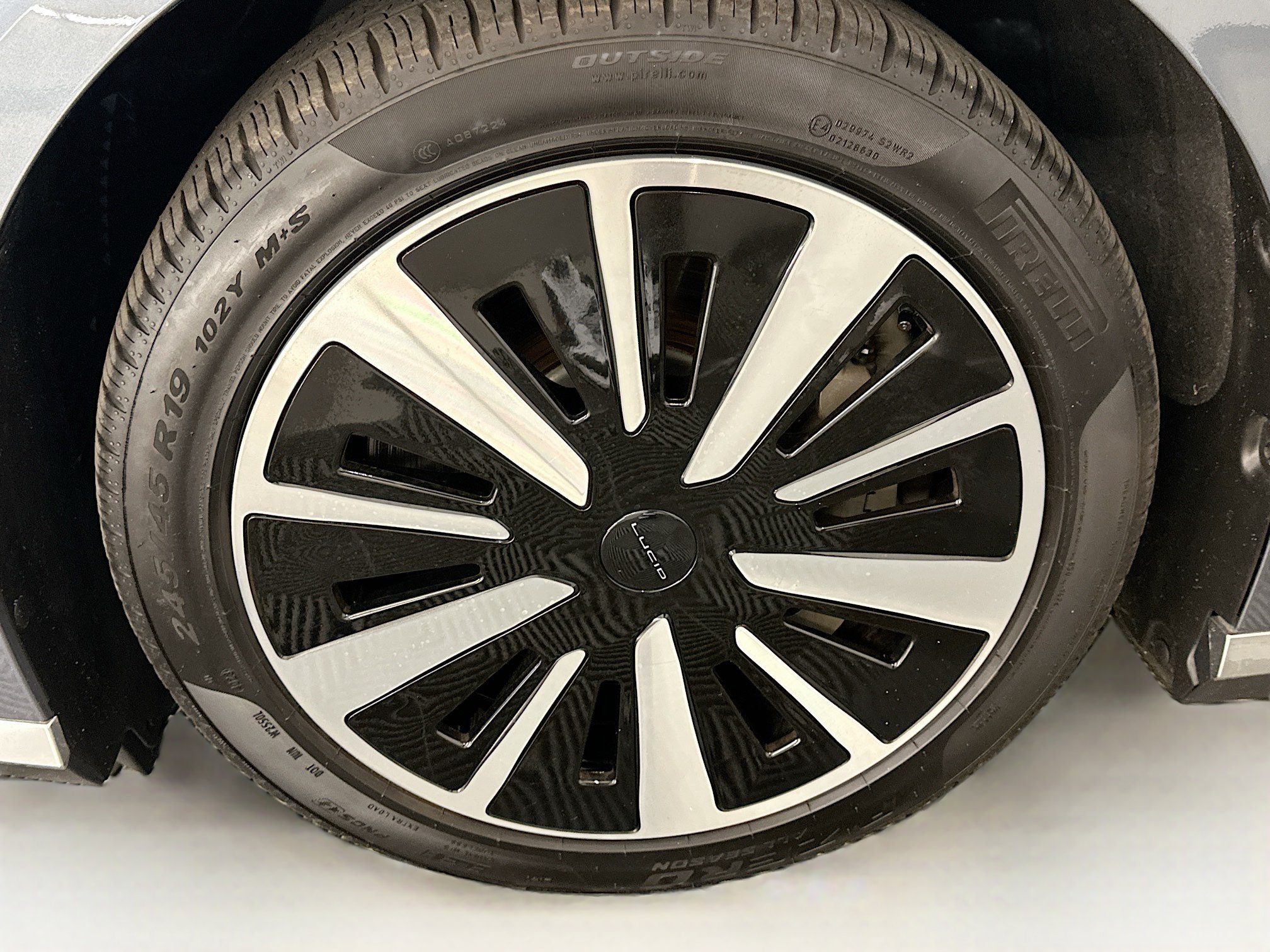 Used 2024 Lucid Air Touring AWD/4WD image 11