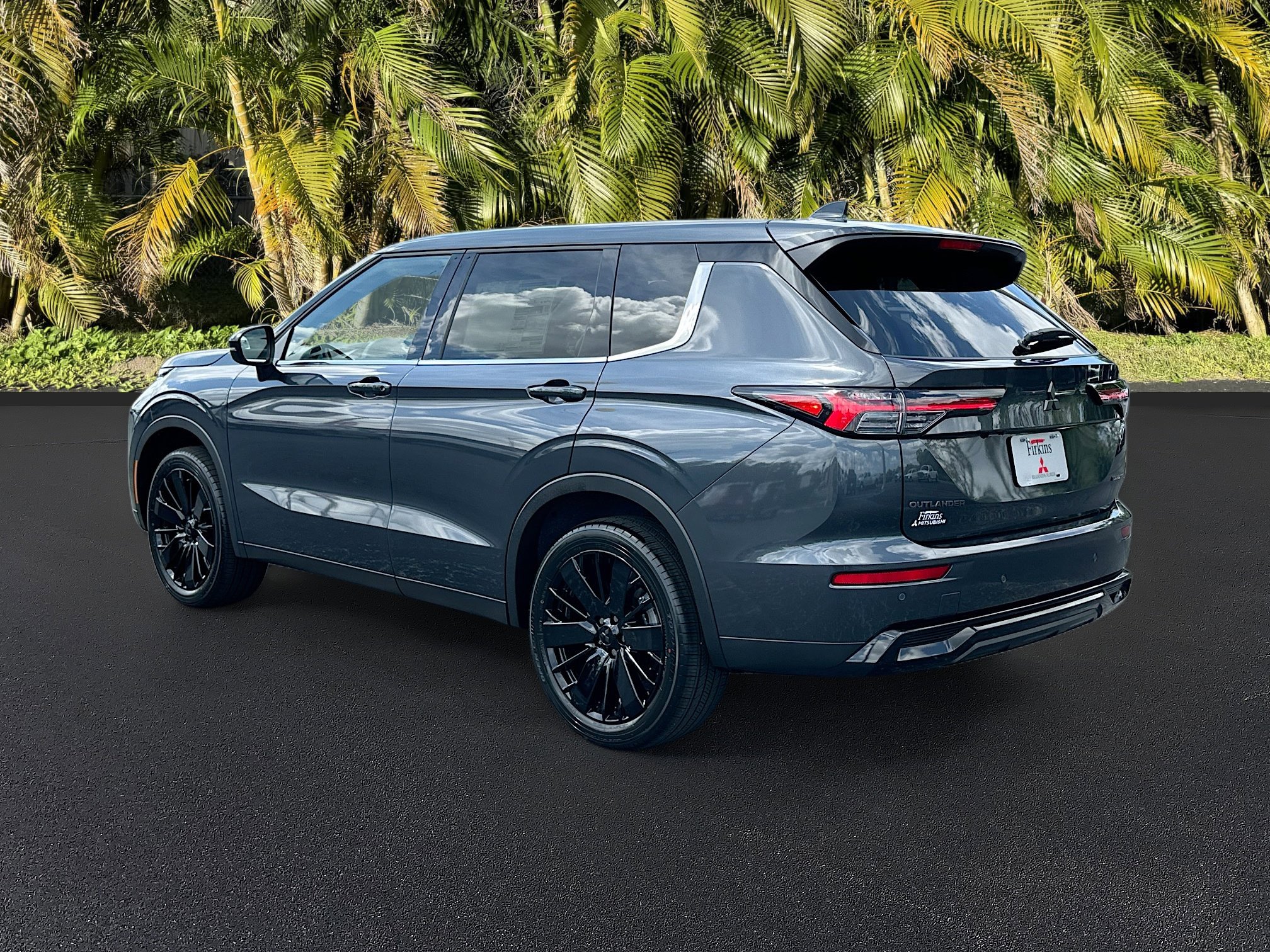 New 2026 Mitsubishi Outlander LE FWD image 3