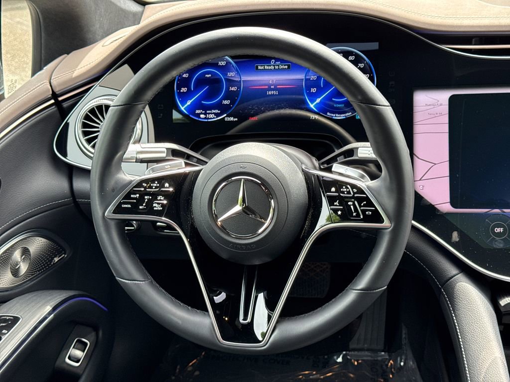 Used 2023 Mercedes-Benz EQS 580 4MATIC Sedan w/ Exclusive Trim Package image 24