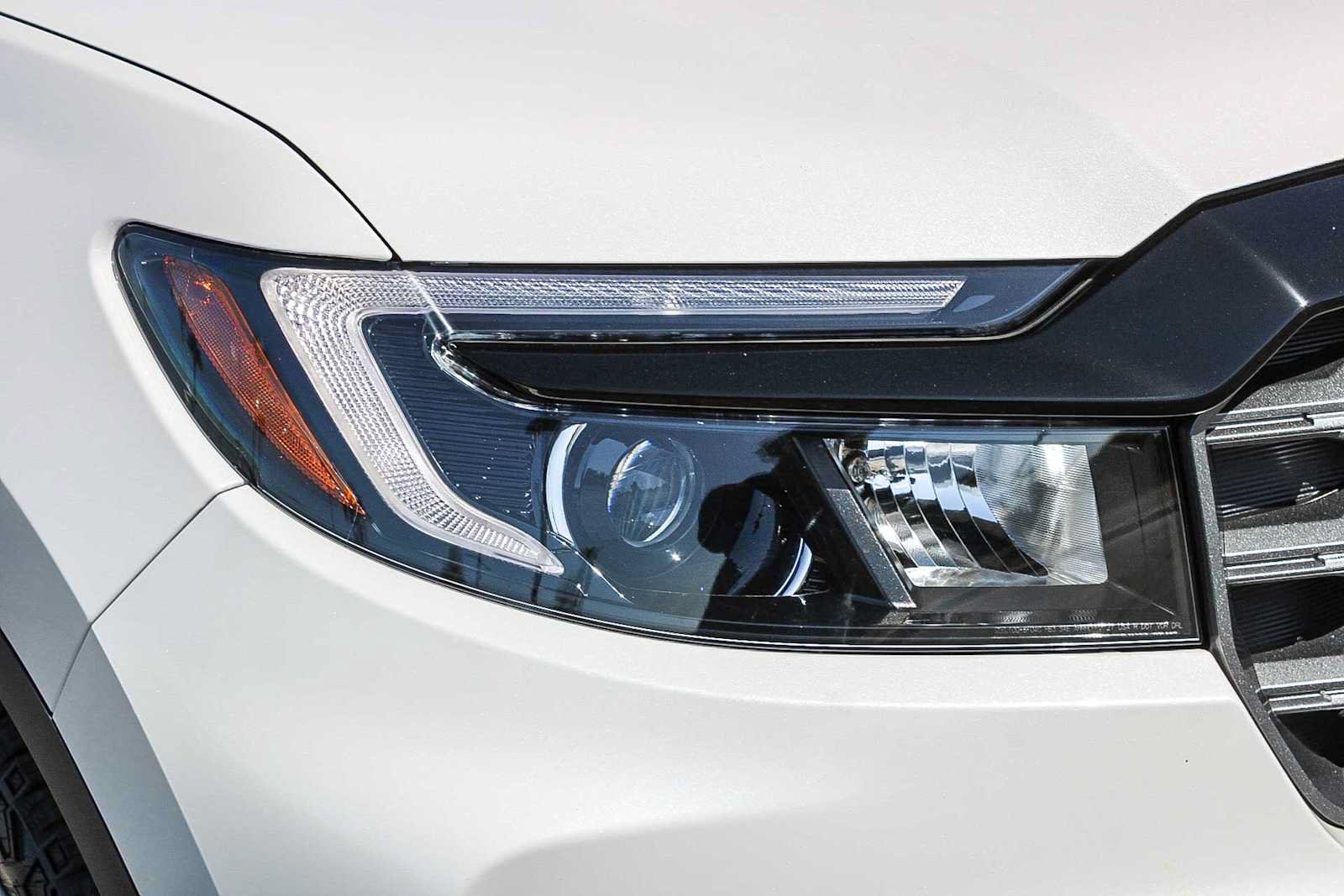 Certified 2025 Honda Passport TrailSport image 4