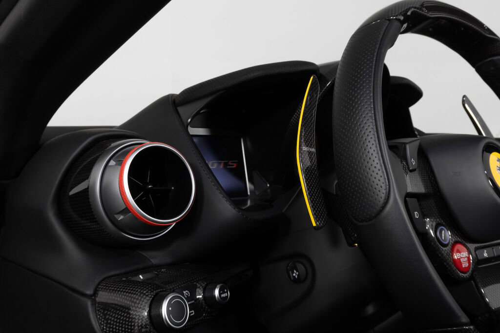 Used 2023 Ferrari 812 GTS image 34