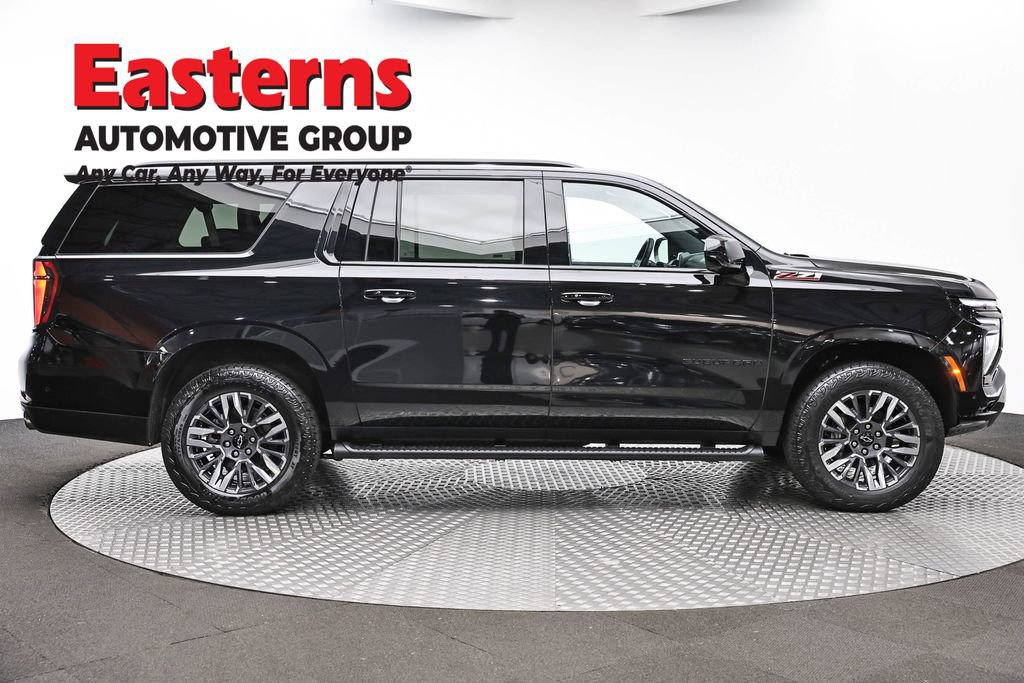 Used 2025 Chevrolet Suburban Z71 AWD/4WD image 4