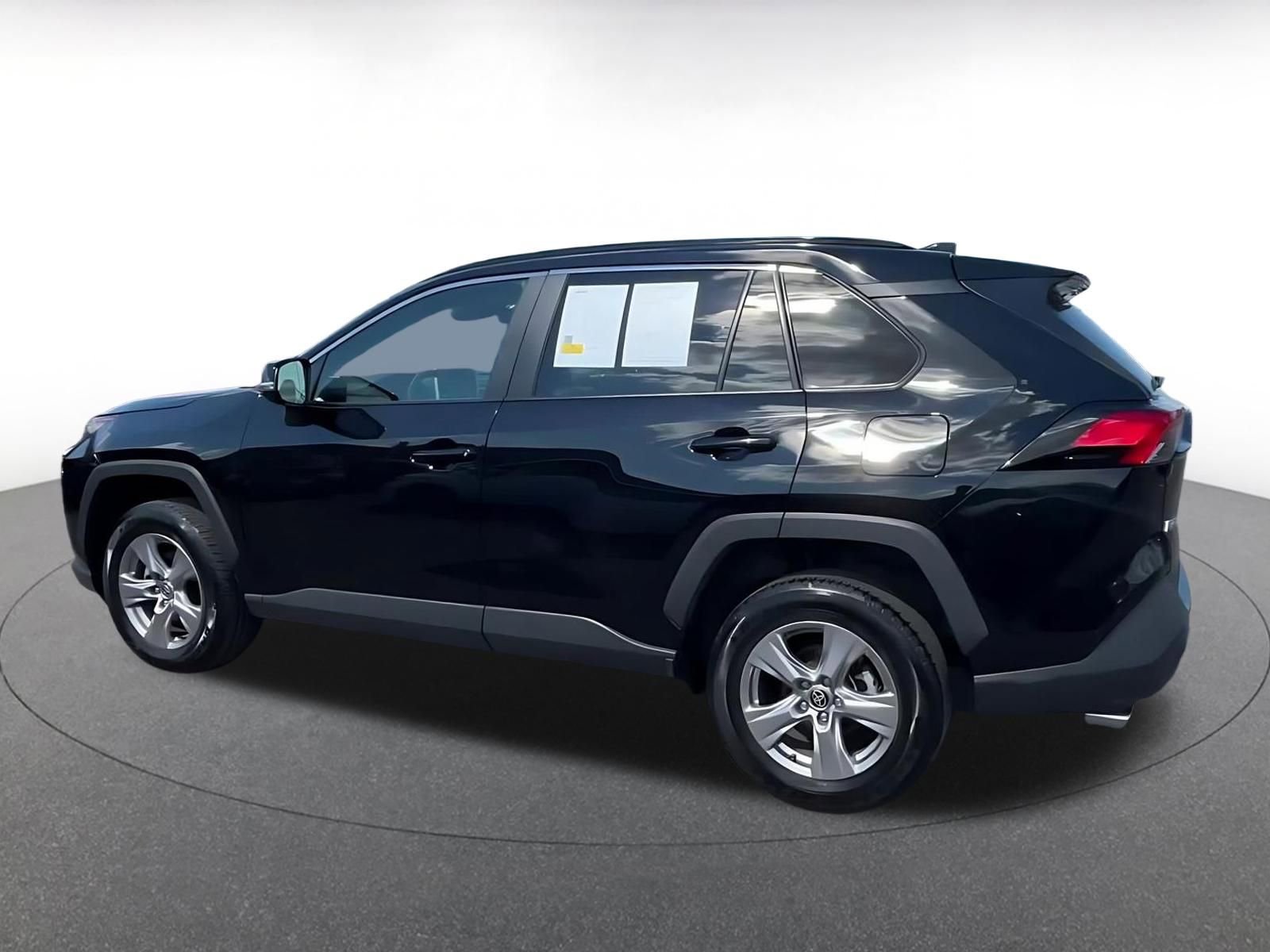 Used 2025 Toyota RAV4 XLE w/ Weather Package image 10