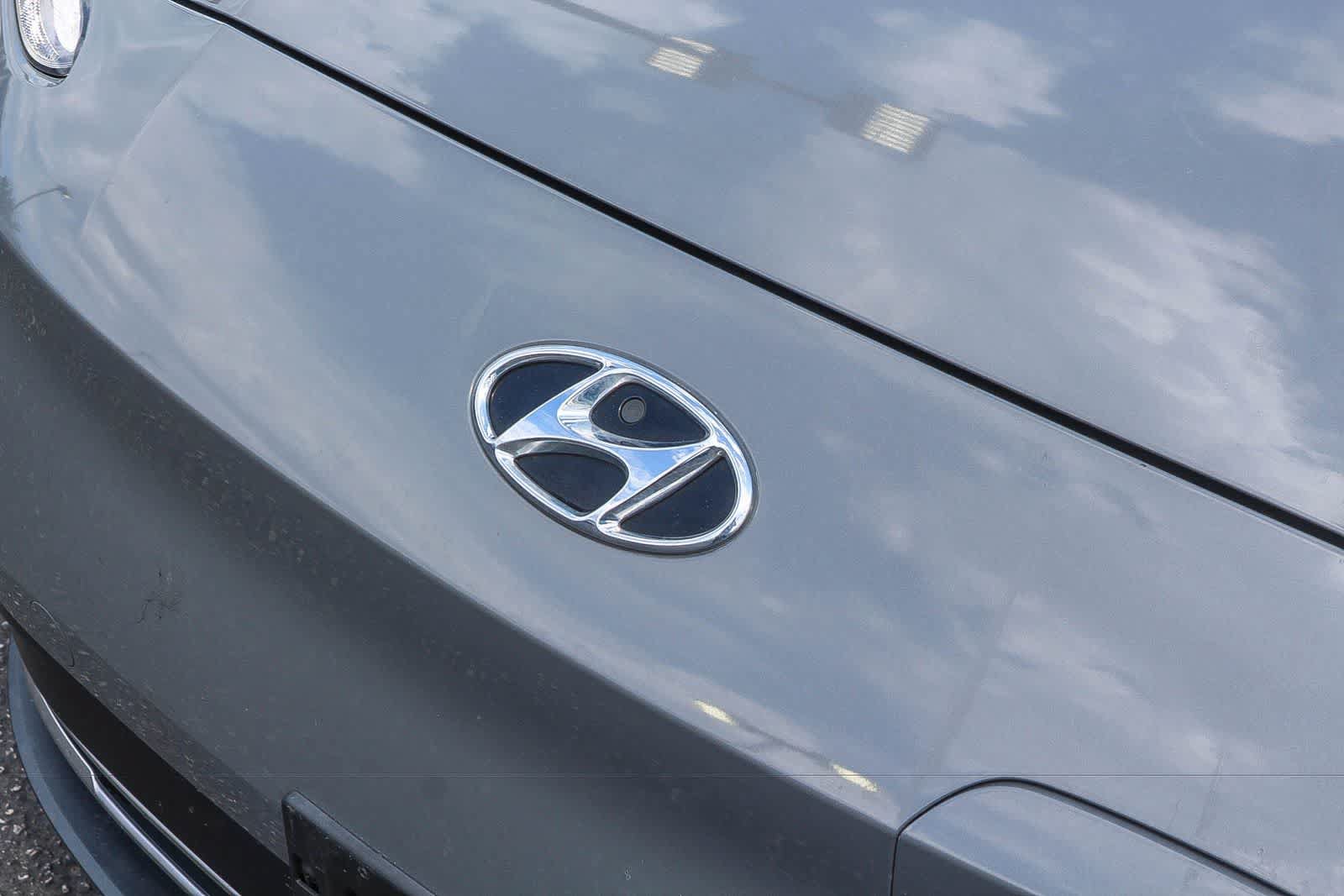 Certified 2023 Hyundai Kona SE FWD image 14