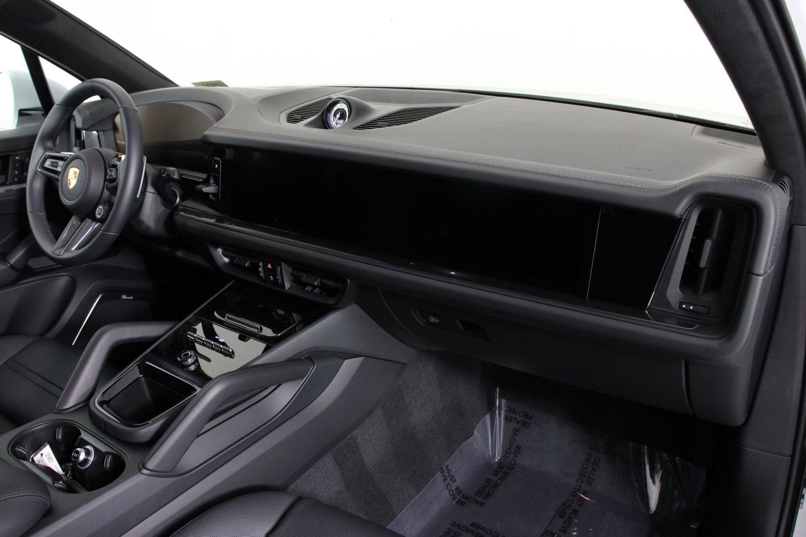 Certified 2025 Porsche Cayenne GTS image 24