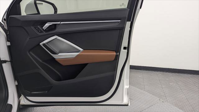 Used 2020 Audi Q3 2.0T Premium image 23