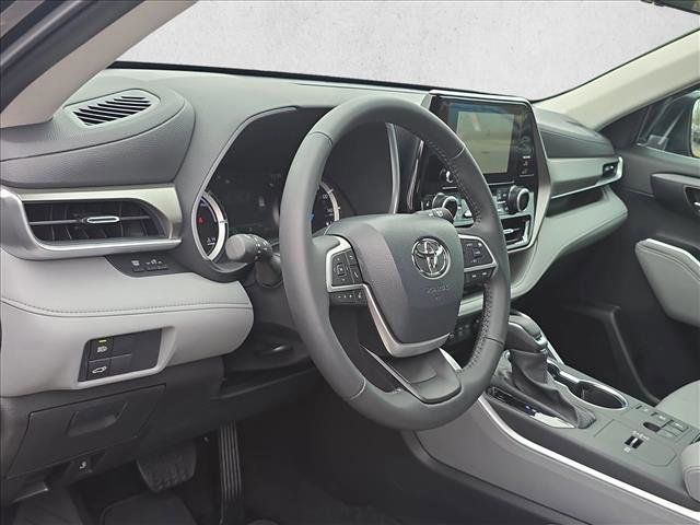 New 2026 Toyota Highlander XLE image 7