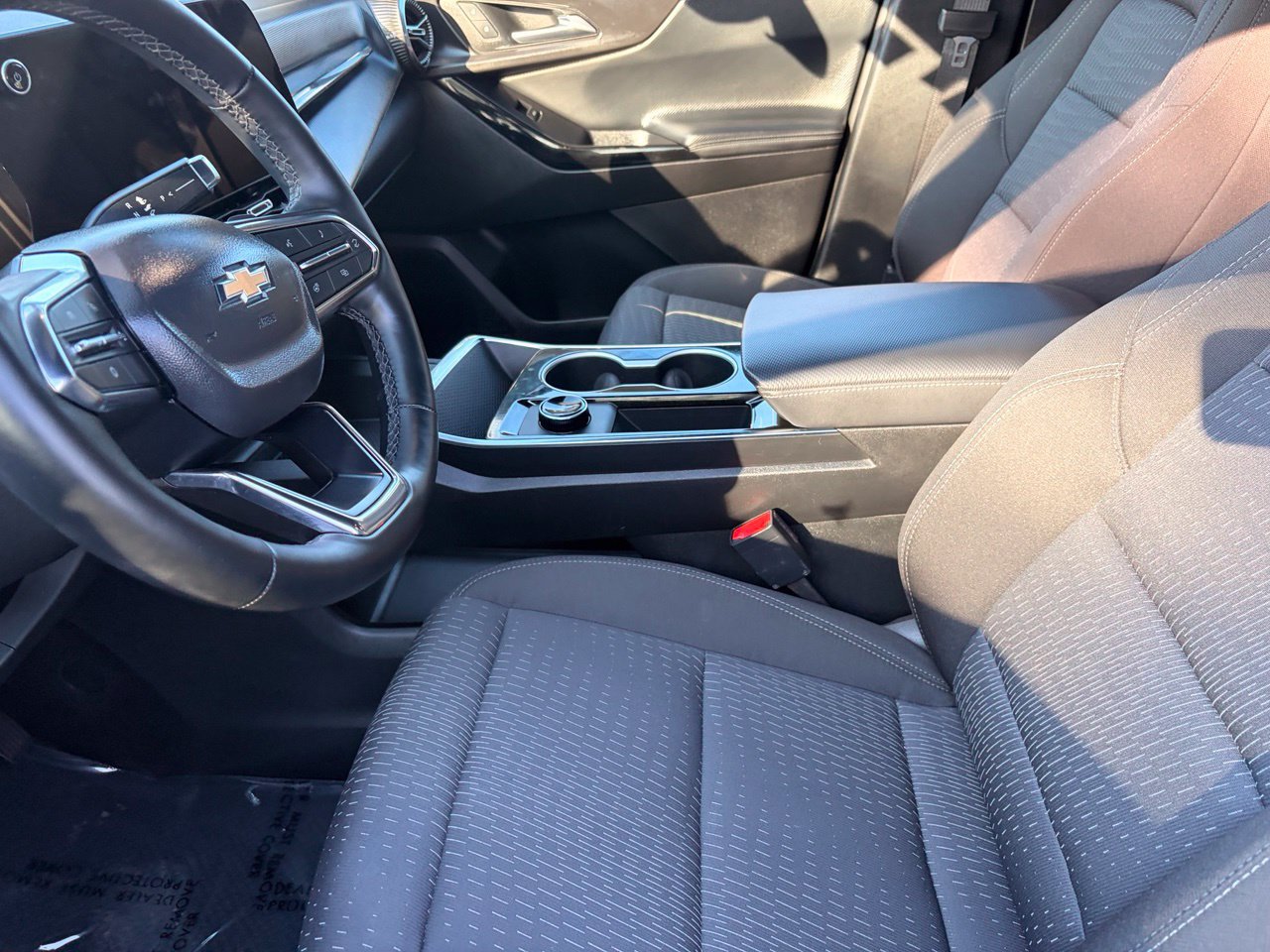 Used 2026 Chevrolet Equinox LT AWD/4WD image 19