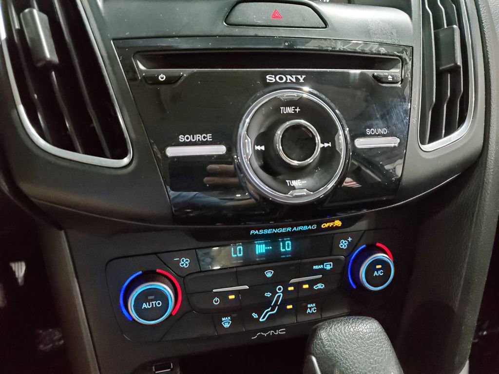 Used 2018 Ford Focus SEL FWD image 32