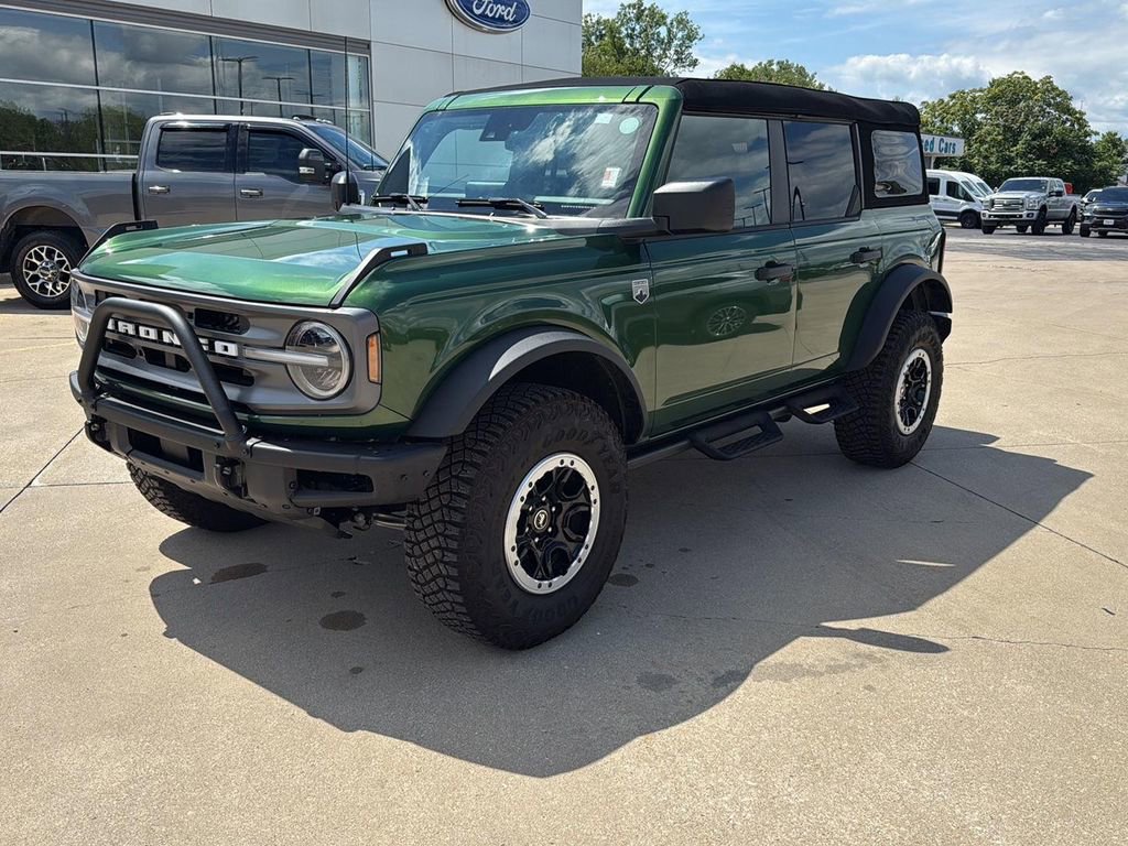 Used 2024 Ford Bronco Big Bend w/ Sasquatch Package image 1