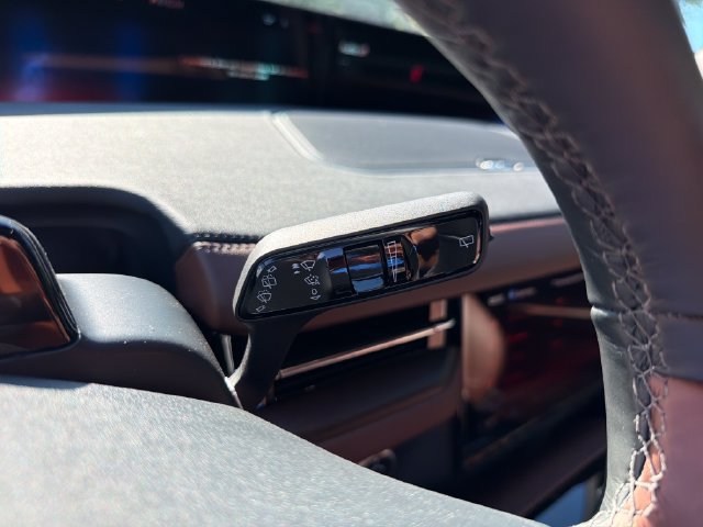 New 2026 Lincoln Navigator Reserve AWD/4WD image 26