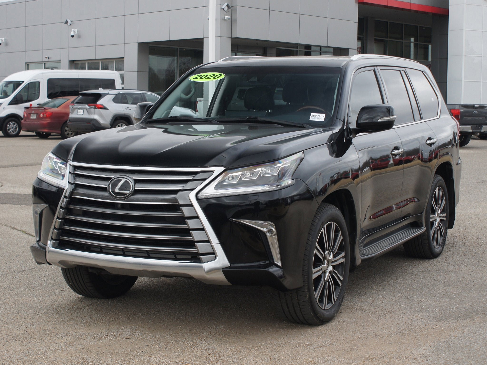 Used 2020 Lexus LX 570 4WD w/ Luxury Package image 2