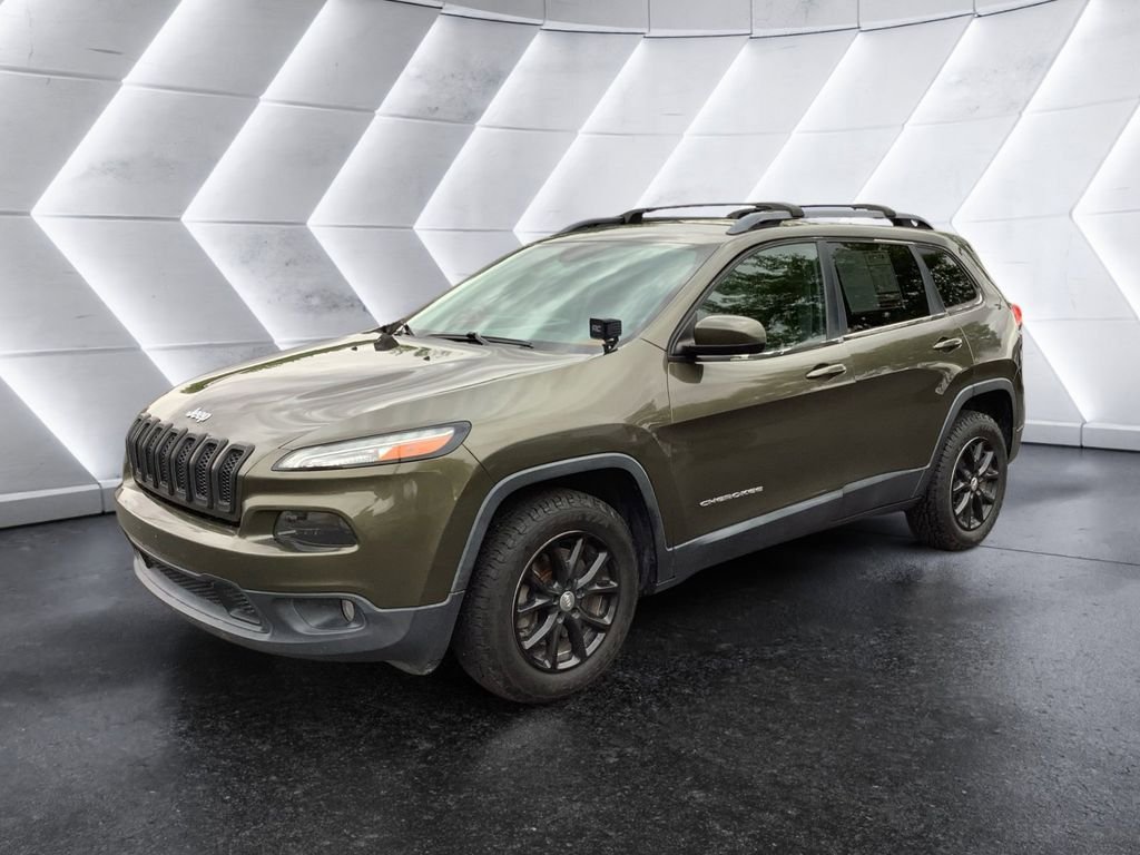 Used 2015 Jeep Cherokee Latitude w/ Cold Weather Group AWD/4WD image 3