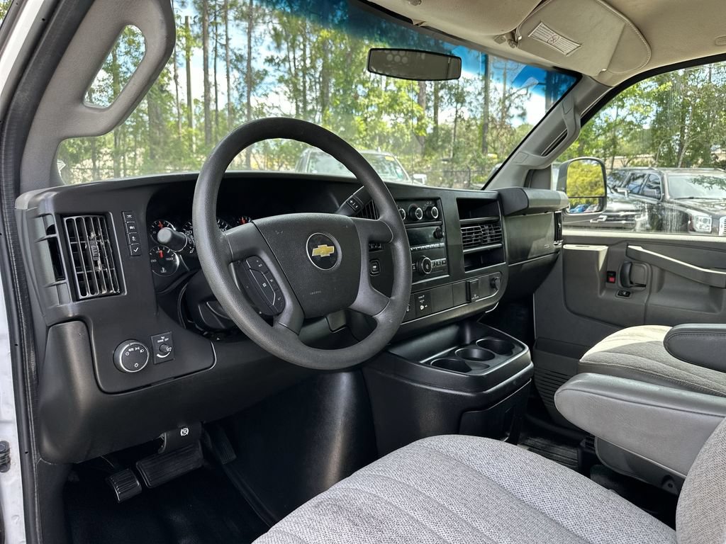 Certified 2017 Chevrolet Express 2500 w/ Express Access Plus Package RWD image 10