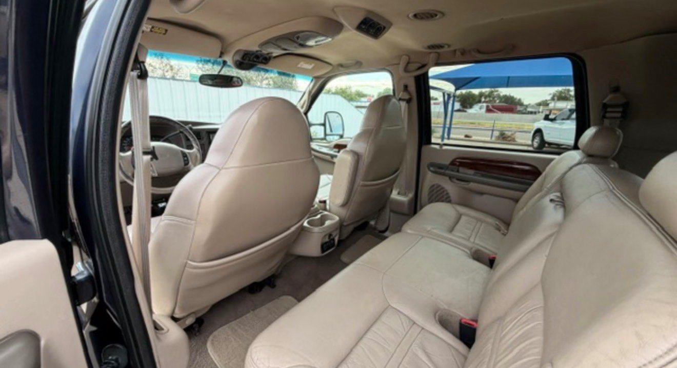Used 2001 Ford Excursion Limited AWD/4WD image 9