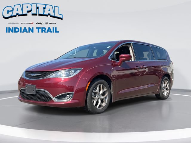 Used 2018 Chrysler Pacifica Touring Plus w/ Tire & Wheel Group FWD image 1