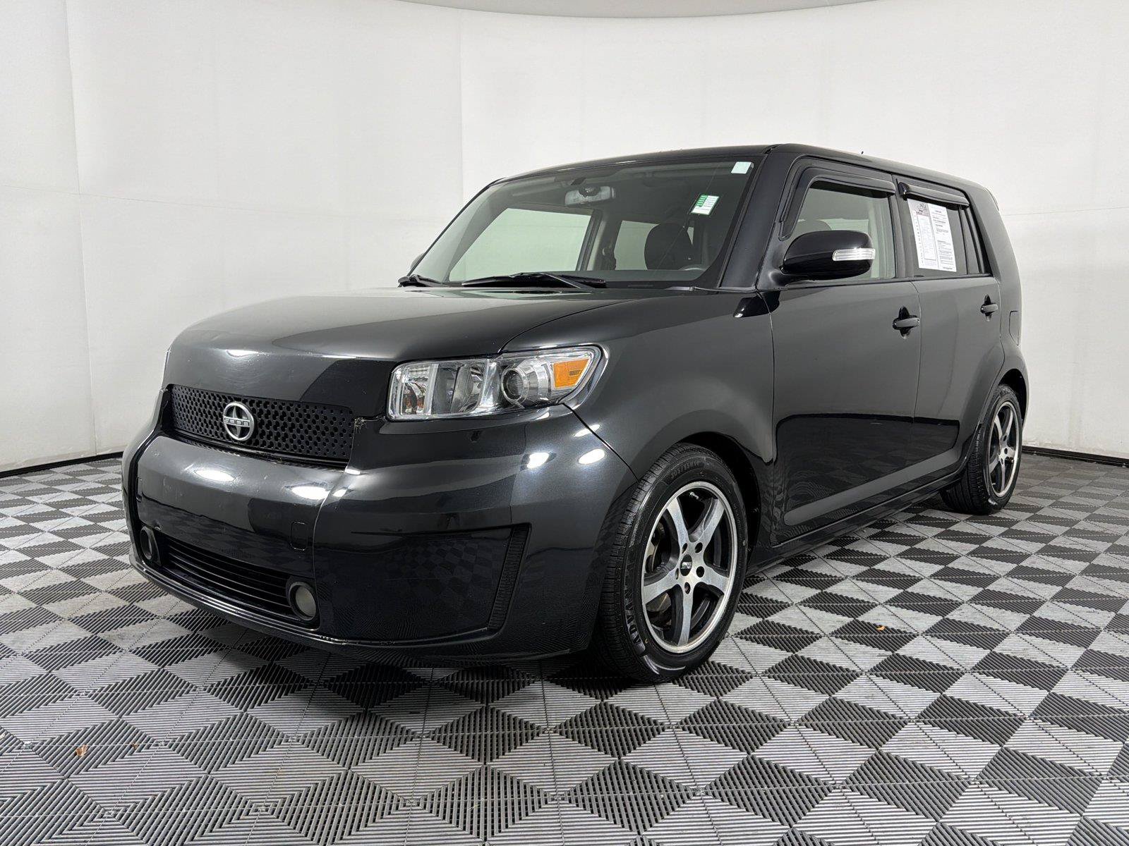 Used 2009 Scion xB FWD image 3