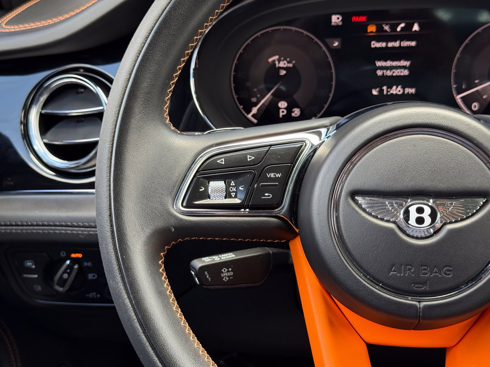 Used 2023 Bentley Bentayga AWD/4WD image 48