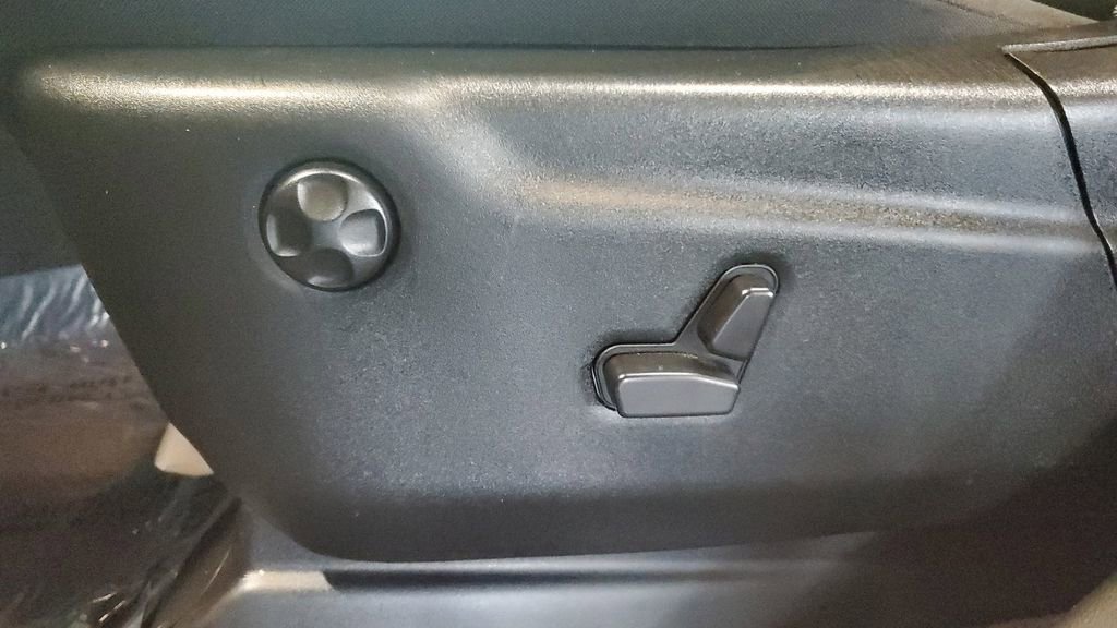 Used 2025 Dodge Durango GT w/ Blacktop Package image 24