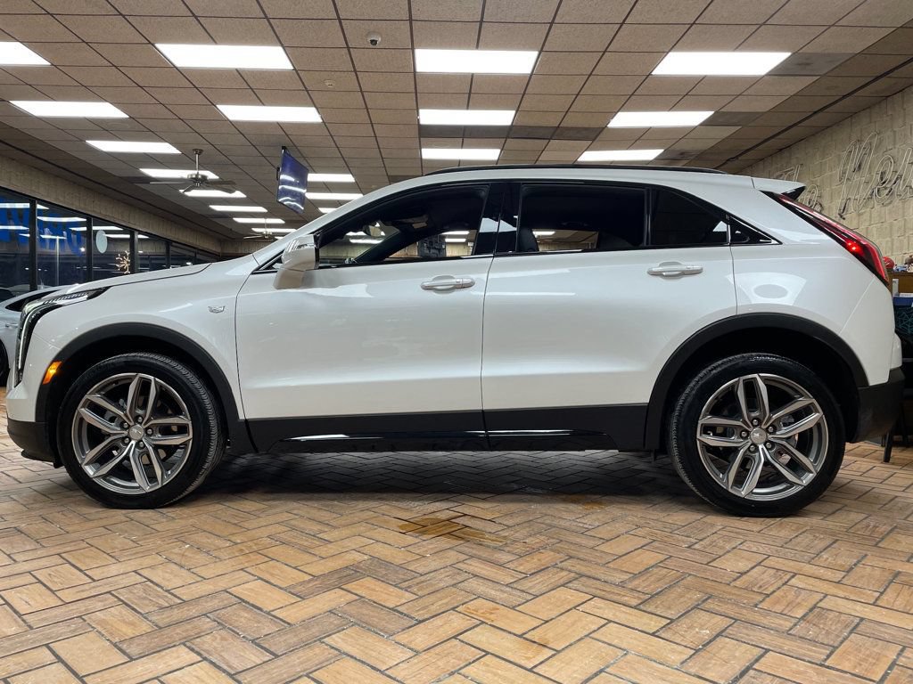 Used 2023 Cadillac XT4 Sport w/ Cold Weather Package AWD/4WD image 6
