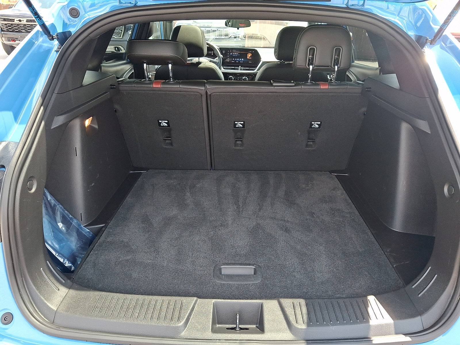 Certified 2024 Chevrolet Trax RS w/ Sunroof Package FWD image 27