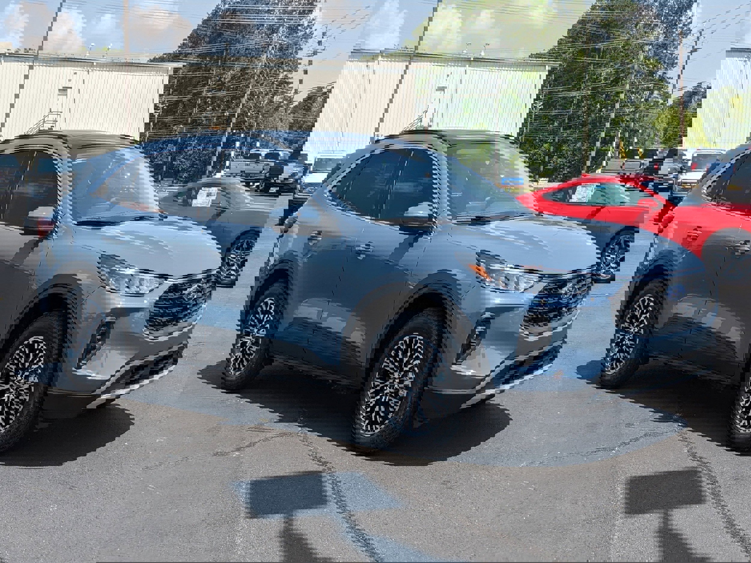 New 2025 Ford Escape SE image 2