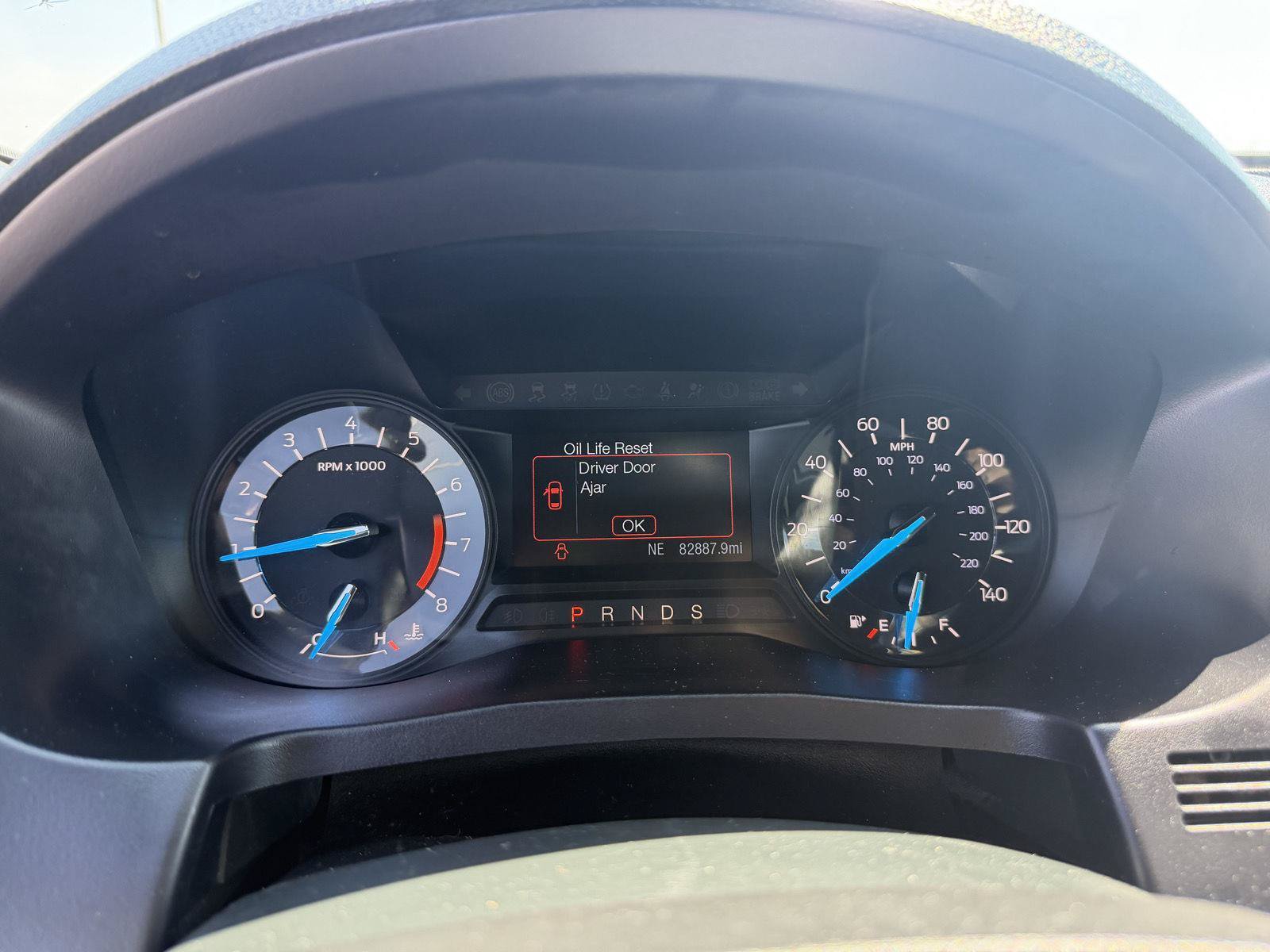 Used 2018 Ford Explorer XLT AWD/4WD image 25