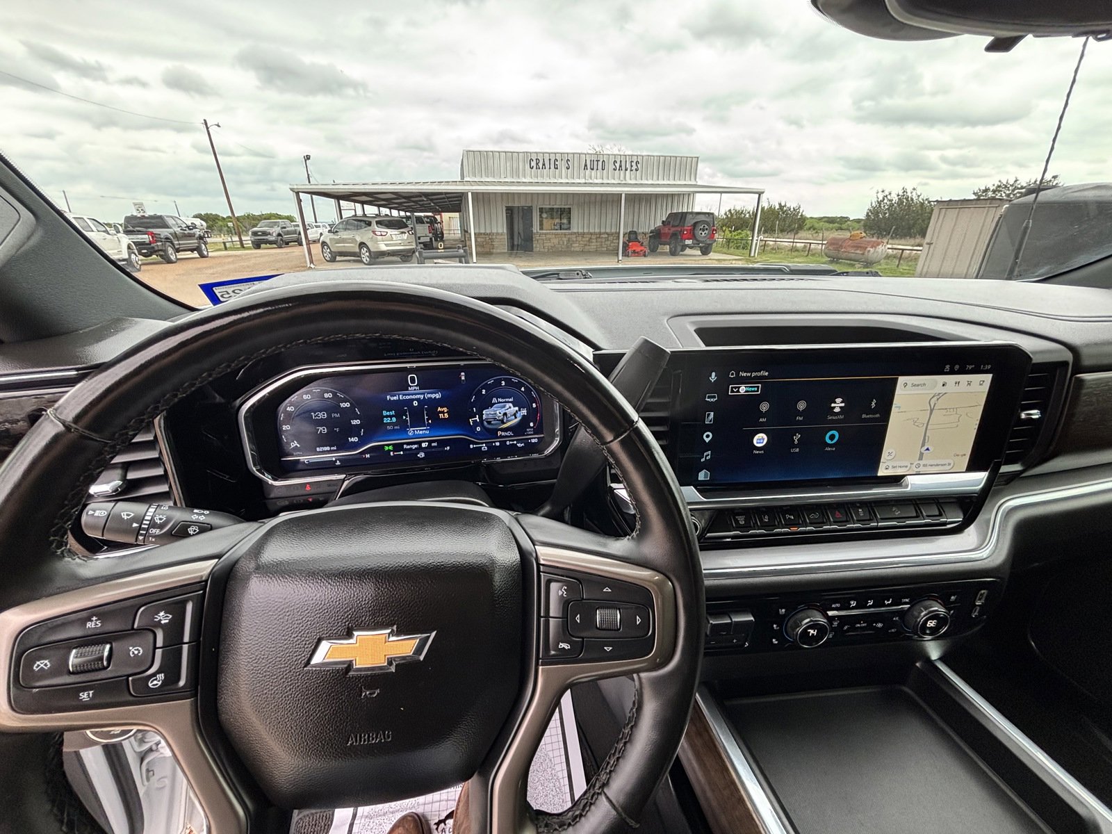 Used 2024 Chevrolet Silverado 2500 High Country w/ Technology Package image 13