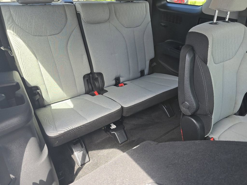 Used 2022 Hyundai Palisade SEL w/ Convenience Package AWD/4WD image 17