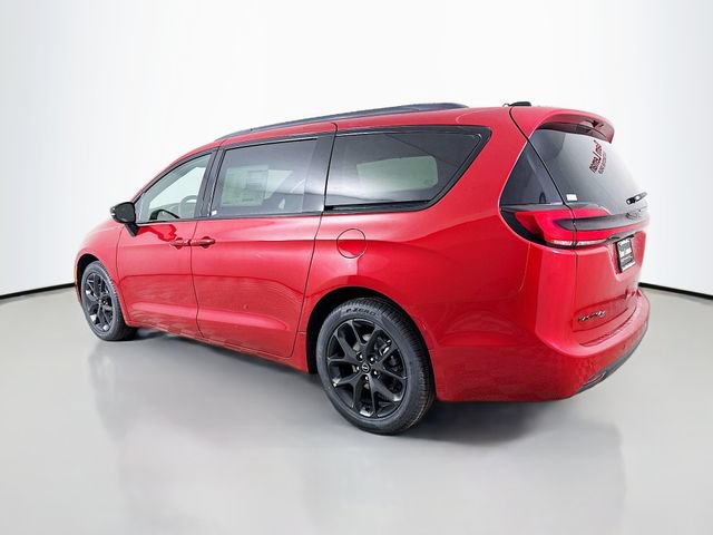 New 2026 Chrysler Pacifica Select w/ S Appearance Package FWD image 5