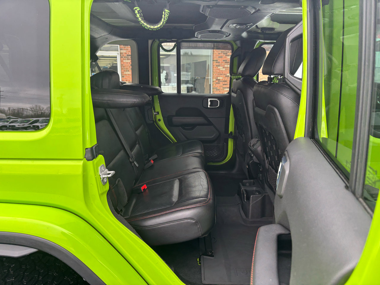 Used 2021 Jeep Wrangler Unlimited Rubicon w/ Xtreme Recon 35" Tire Package image 14